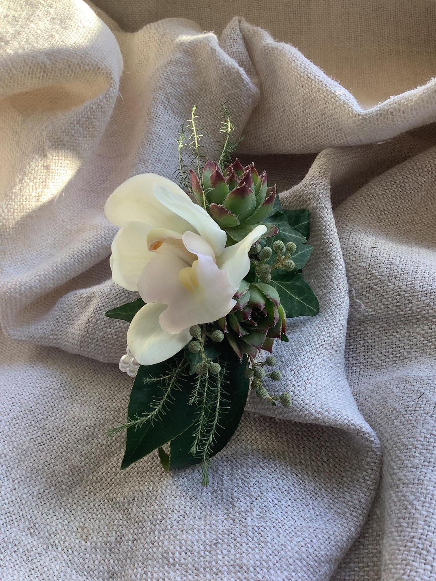 Wrist Corsages & Buttonholes